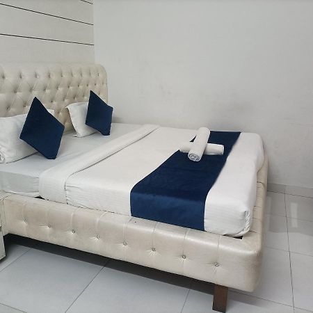 Hotel Midtown Haridvár Kültér fotó